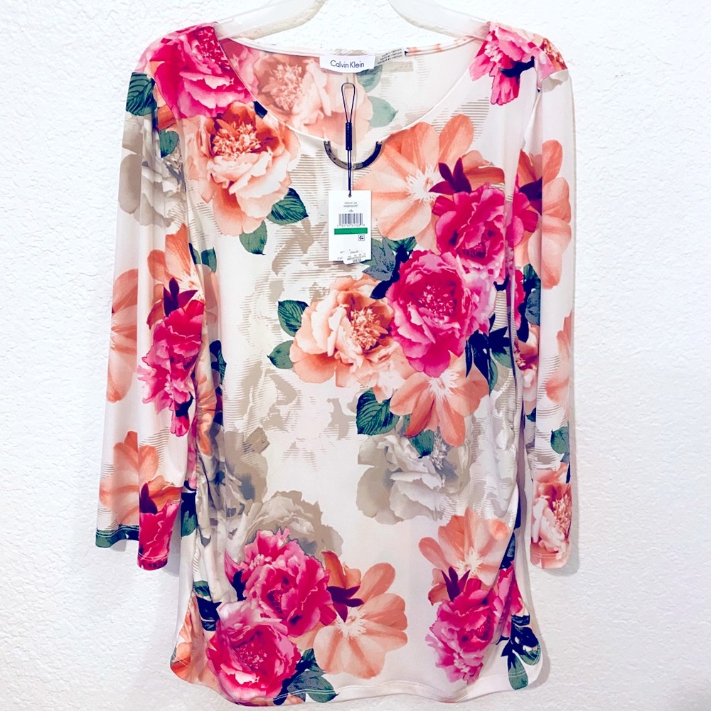 Calvin Klein NWT stretchy maternity top Dillards